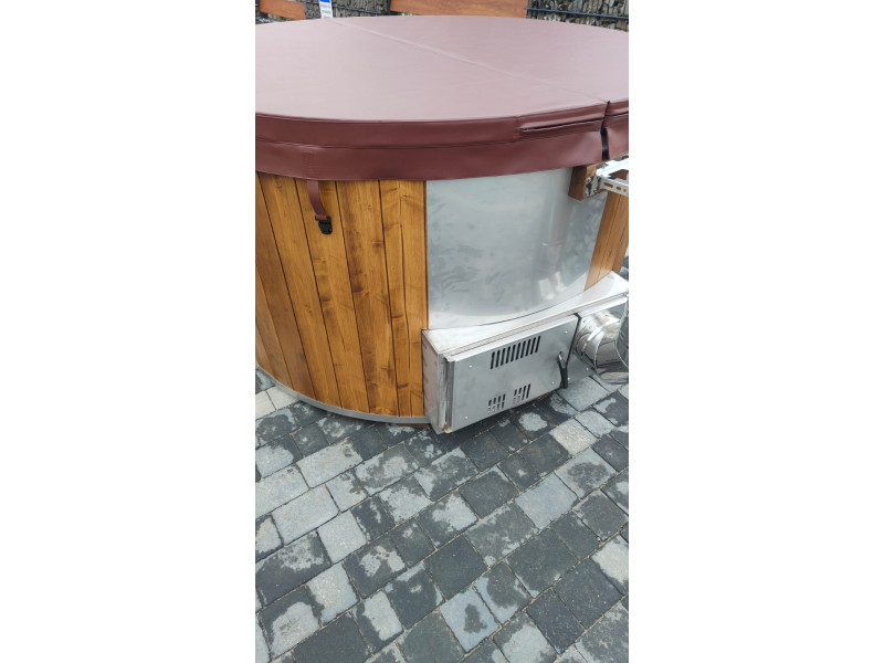 Thermoholz Outdoor Whirlpool BadeFass mit Interner Holzofen Ø 1.94 m