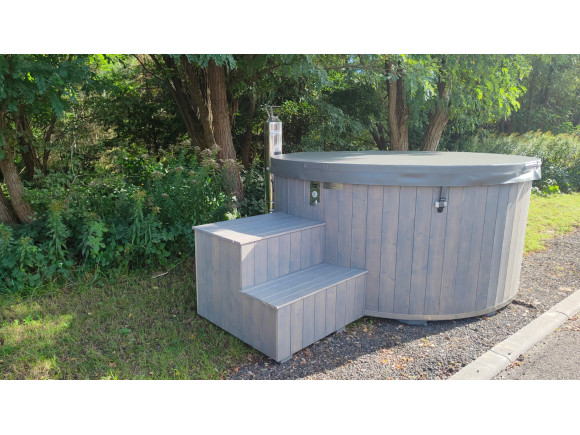 Hot Tub Thermoholz Holz BadeFass mit Interner Holzofen Ø 2.36 m