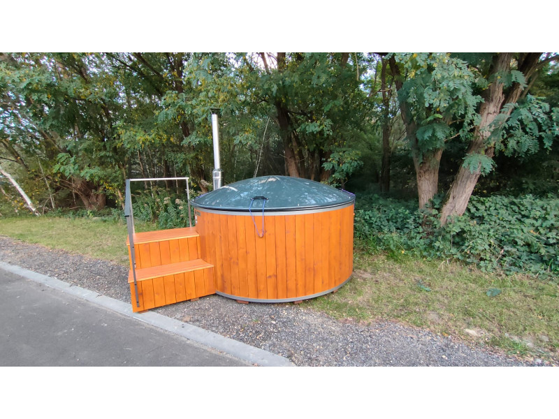 Thermoholz Outdoor Whirlpool BadeFass mit Holz Ofen Außen Ø 1.76 m