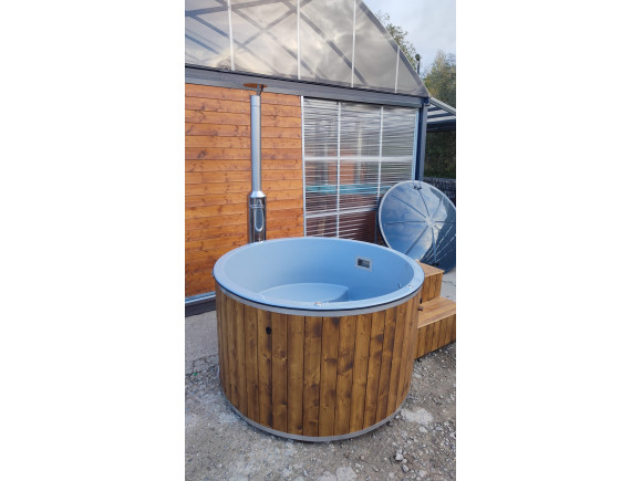 Thermoholz Outdoor Whirlpool BadeFass mit Holz Ofen Außen Ø 1.76 m